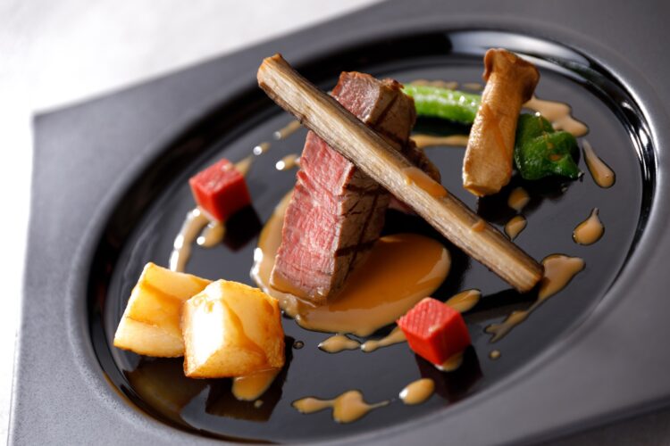 ~6月~ 【口コミで高評価★黒毛和牛フレンチ試食×ドレスショップ見学】 1軒目来館で挙式料無料 ★ ガーデン&リゾート貸切2邸宅丸わかりツアー